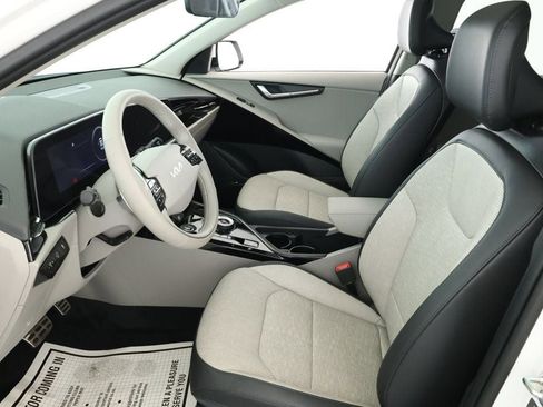 Used 2025 Kia Niro Wave w/ Wave Preserve Package image 19