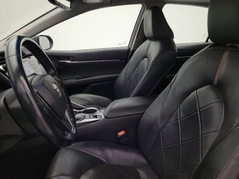 Used 2018 Toyota Camry XLE w/ Audio Package image 17