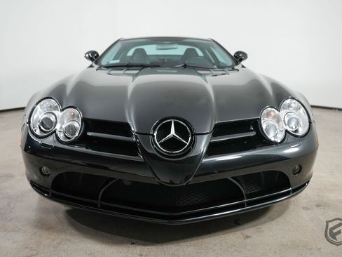 Used 2006 Mercedes-Benz SLR image 7