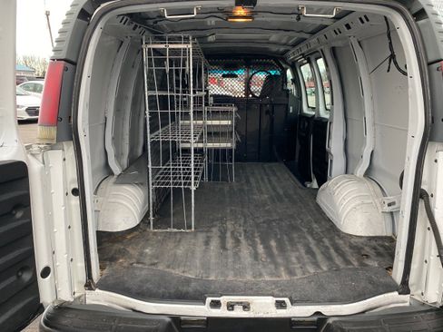 Used 2002 Chevrolet Express 1500 image 18