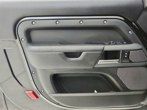 Used 2022 Land Rover Defender 90 X image 29