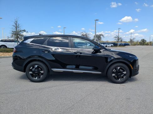 New 2026 Kia Sportage LX FWD image 4