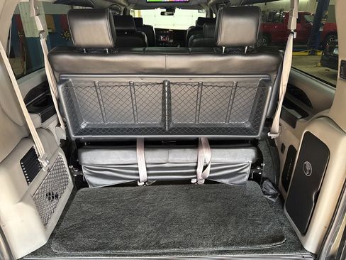 Used 2020 GMC Savana 2500 Extended w/ Enhanced Convenience Package image 8