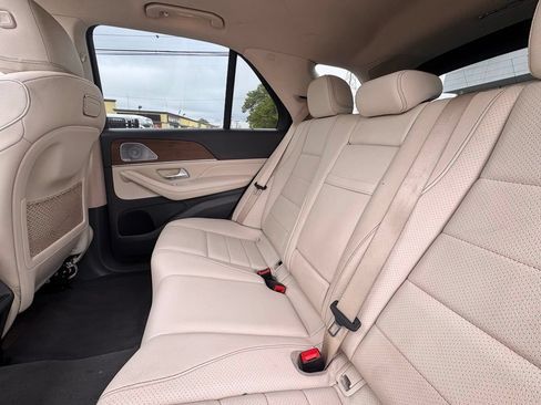 Used 2020 Mercedes-Benz GLE 350 4MATIC w/ Premium Package image 16