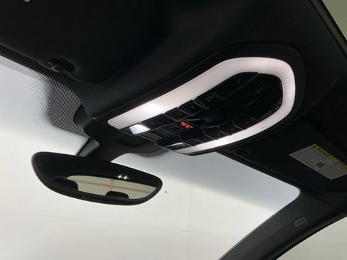 Used 2017 Porsche Cayenne AWD/4WD image 22