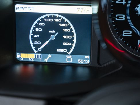 Used 2012 Ferrari 458 Spider RWD image 38