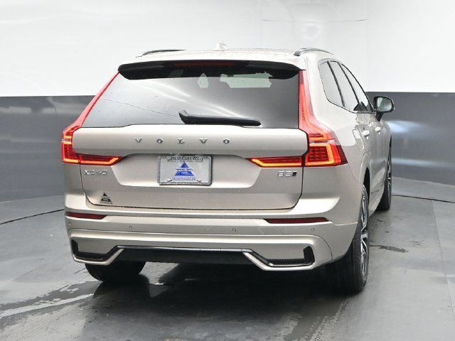 Used 2024 Volvo XC60 B5 Core w/ Climate Package AWD/4WD image 8