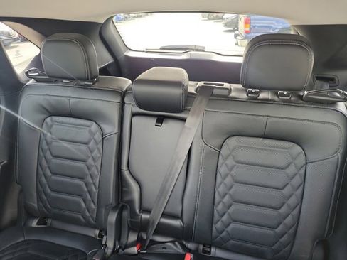 Used 2024 Ford Escape Platinum w/ Premium Technology Package image 10