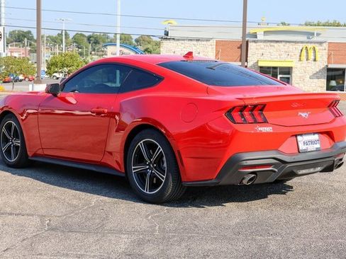 Used 2024 Ford Mustang Premium image 5