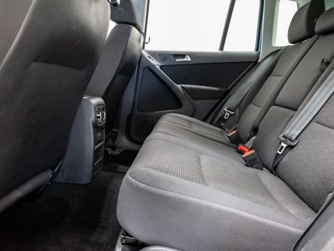Used 2018 Volkswagen Tiguan Limited w/ Premium Package AWD/4WD image 24