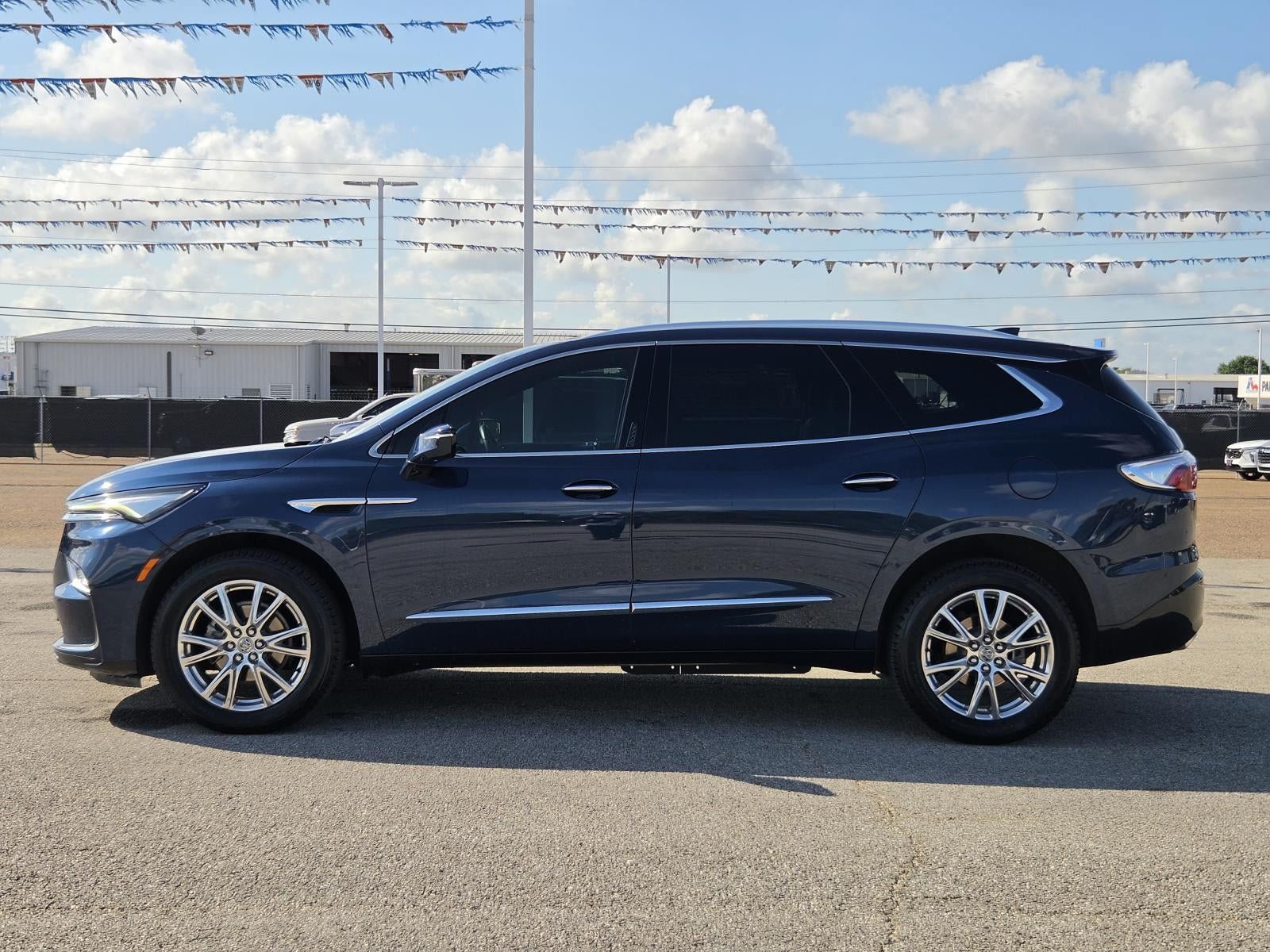 Certified 2023 Buick Enclave Premium w/ Experience Buick Package FWD image 6