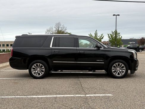 Used 2015 GMC Yukon XL Denali w/ Touring Package AWD/4WD image 11
