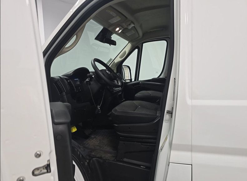 Used 2025 RAM ProMaster 2500 w/ U-Haul Equipment Group FWD image 10