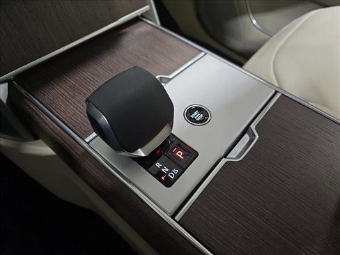 New 2026 Land Rover Range Rover SE image 27