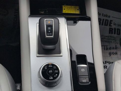 Used 2023 Mitsubishi Outlander SEL image 18