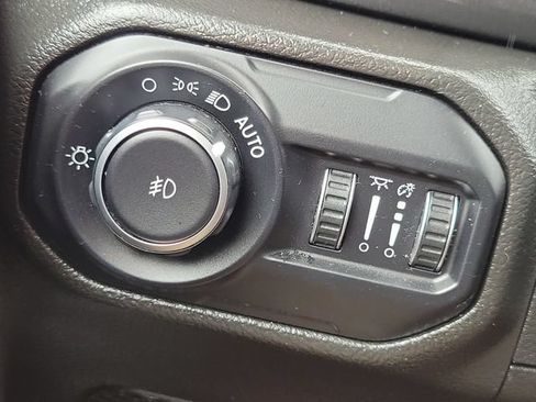 Used 2022 Jeep Wrangler Unlimited Sport AWD/4WD image 8