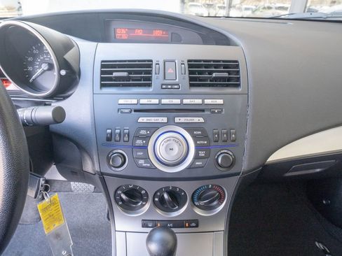 Used 2011 MAZDA MAZDA3 i Touring image 11