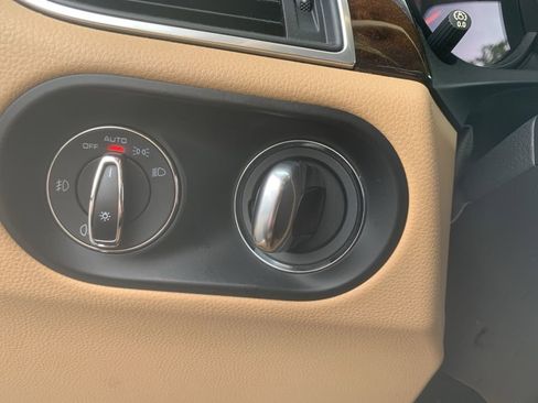 Used 2016 Porsche Macan S image 15