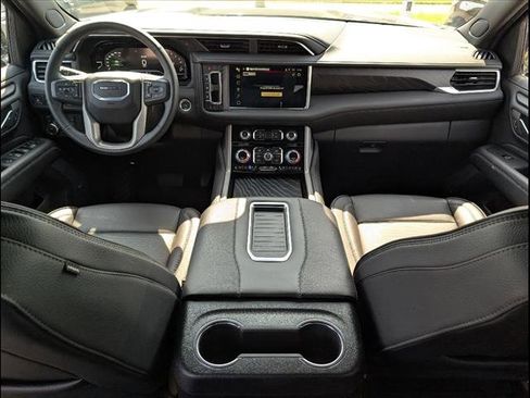 Used 2024 GMC Yukon XL Denali image 18