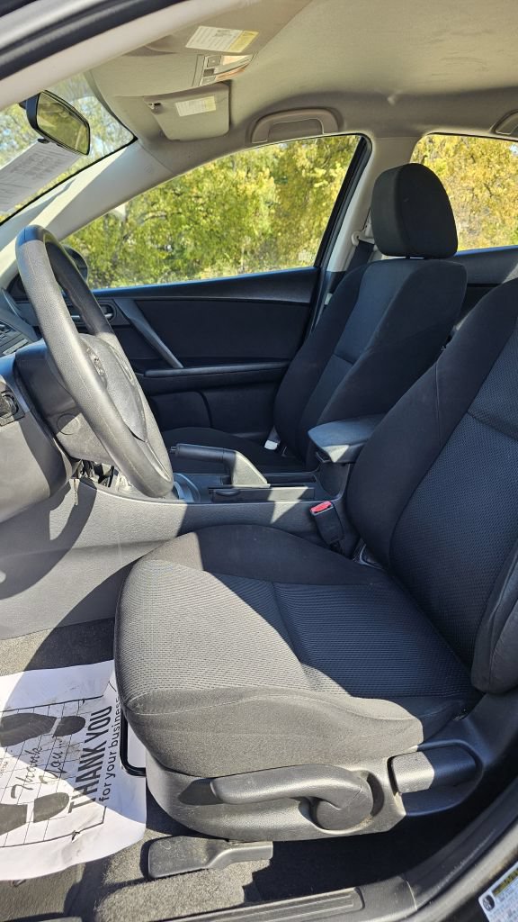 Used 2010 MAZDA MAZDA3 i Touring FWD image 5