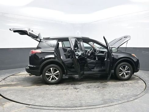 Used 2018 Toyota RAV4 XLE image 44
