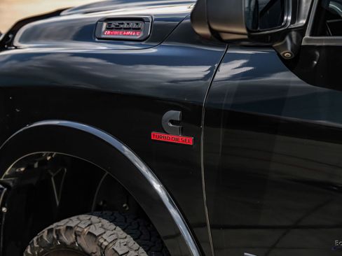 Used 2022 RAM 3500 Laramie w/ Night Edition image 34