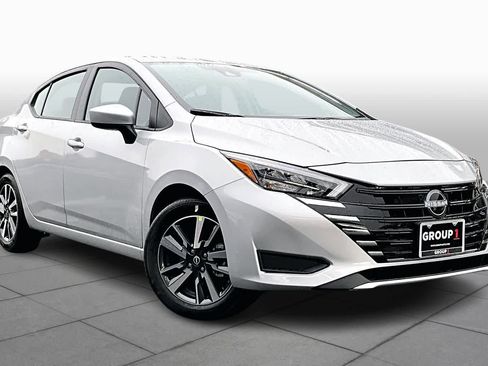 New 2025 Nissan Versa SV image 2