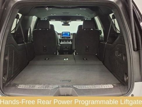 Used 2023 Chevrolet Suburban Premier image 14