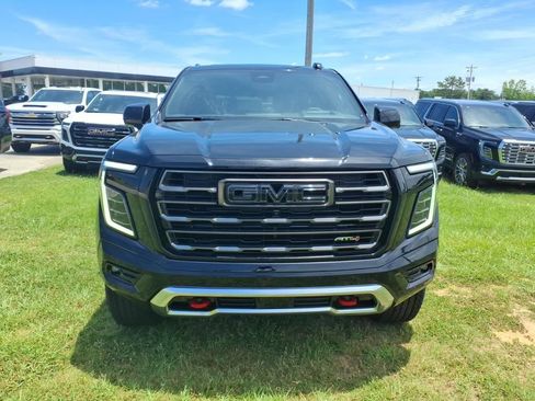 New 2026 GMC Yukon AT4 Ultimate AWD/4WD image 2