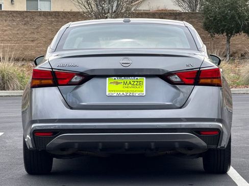 Used 2023 Nissan Altima 2.5 SV image 12