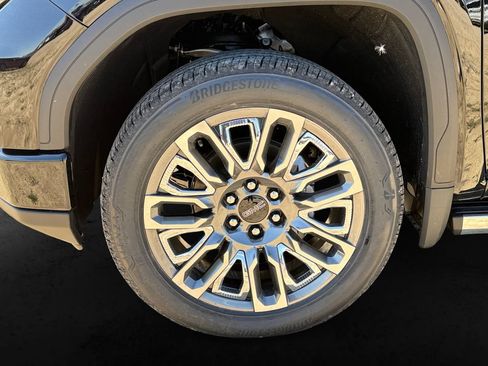 New 2026 GMC Sierra 1500 Denali Ultimate w/ LPO, Black Badging Package AWD/4WD image 9