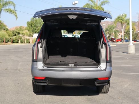 Used 2022 Cadillac Escalade ESV Sport Platinum AWD/4WD image 38