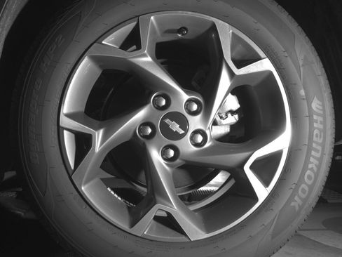 Used 2025 Chevrolet Trax LT FWD image 11