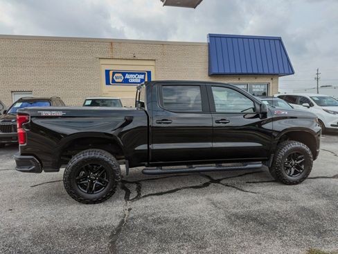 Used 2020 Chevrolet Silverado 1500 LT Trail Boss AWD/4WD image 3