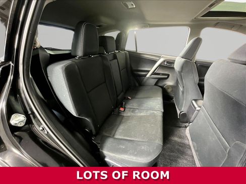Used 2018 Toyota RAV4 XLE AWD/4WD image 23
