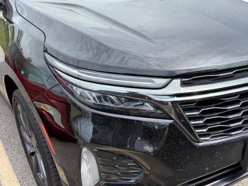 Used 2022 Chevrolet Equinox RS w/ RS Leather Package image 3