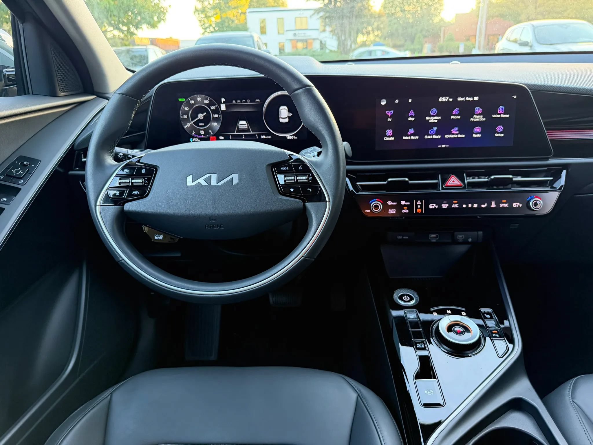 Used 2023 Kia Niro Wind FWD image 12