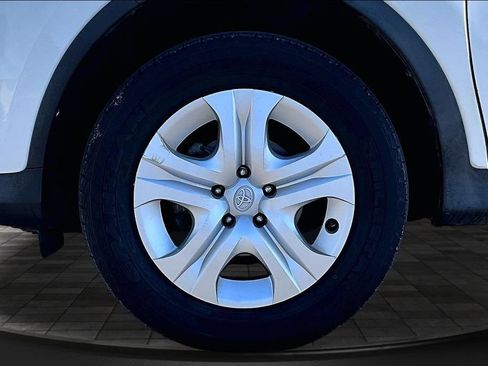 Used 2013 Toyota RAV4 LE AWD/4WD image 8