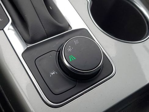 Used 2025 Chevrolet Blazer LT FWD image 28