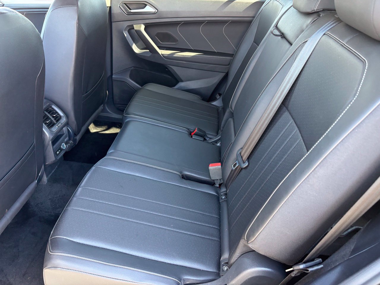 Used 2023 Volkswagen Tiguan SE FWD image 18