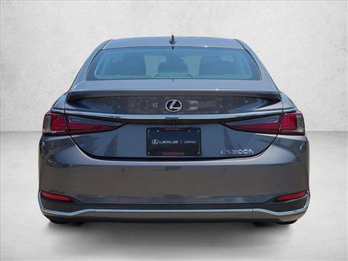 Used 2020 Lexus ES 300h w/ Premium Package FWD image 6