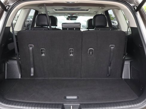 Used 2025 Kia Telluride S FWD image 19