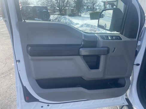 Used 2019 Ford F150 XLT w/ Equipment Group 302A Luxury image 9