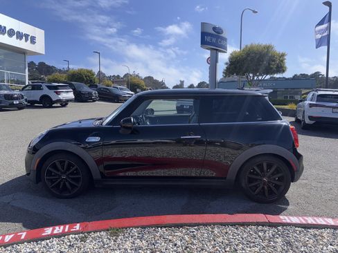 Used 2017 MINI Cooper S FWD image 8