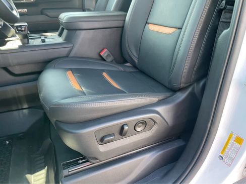 Used 2025 GMC Sierra 1500 AT4 w/ AT4 Premium Package AWD/4WD image 13