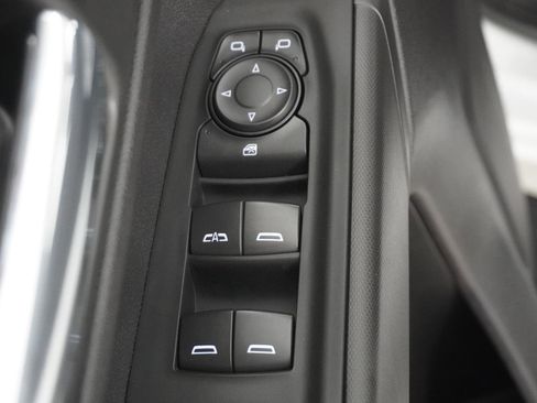 Used 2025 Chevrolet Silverado 1500 Custom image 11