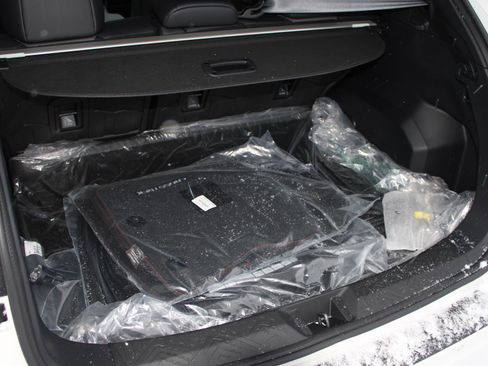 New 2025 Subaru Crosstrek 2.5i Limited w/ Popular Package #4A image 8