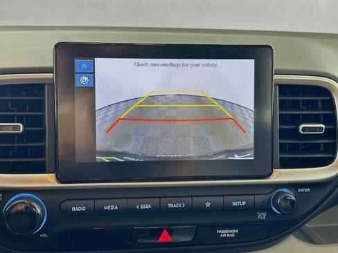 Used 2025 Hyundai Venue SEL FWD image 22