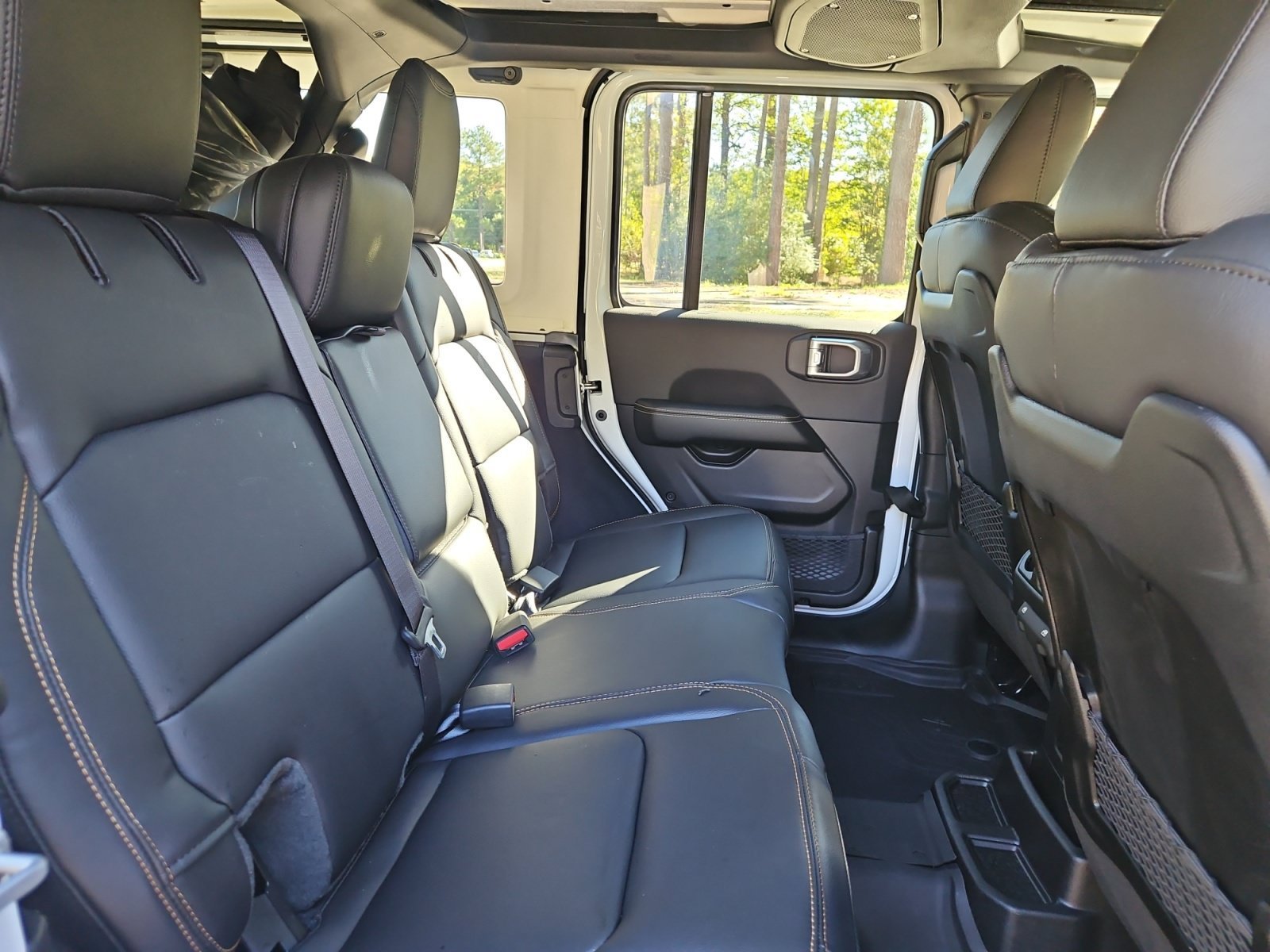 New 2027 Jeep Wrangler Unlimited Sahara AWD/4WD image 17