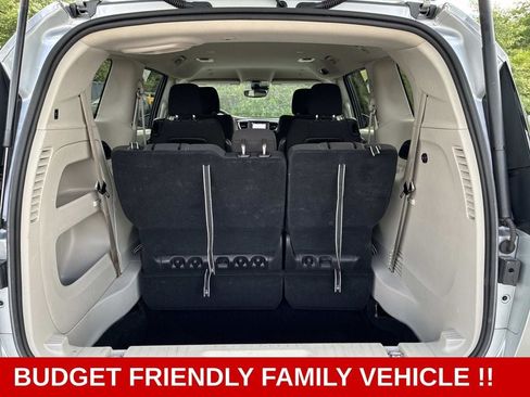 Used 2023 Chrysler Voyager LX FWD image 13